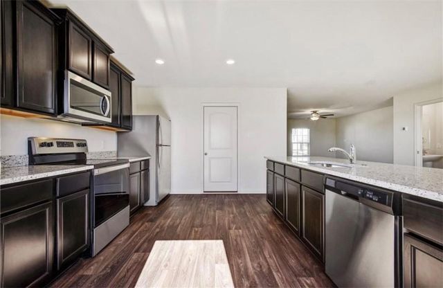 313 Riverdale DR, Jarrell, TX 76537