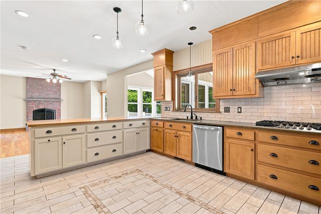 45 Pine Swamp Road, Cumberland, RI 02864