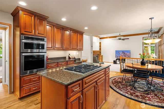 12812 60th Avenue W, Mukilteo, WA 98275