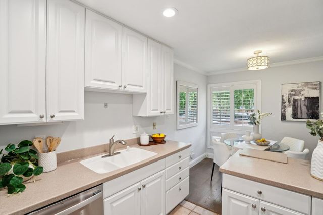 3033 Los Prados Street 229, San Mateo, CA 94403