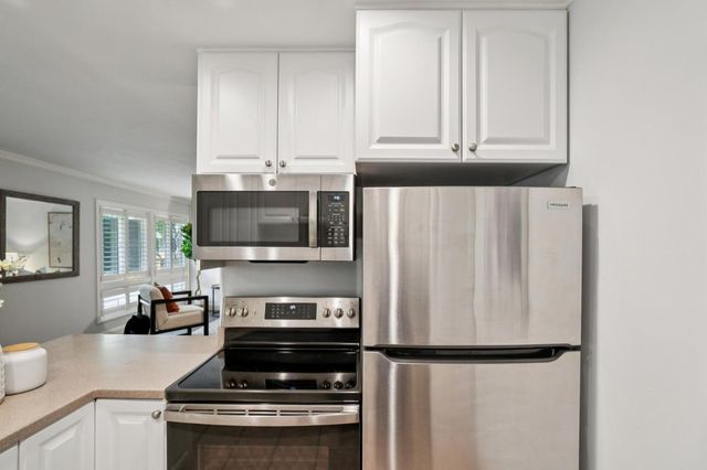 3033 Los Prados Street 229, San Mateo, CA 94403