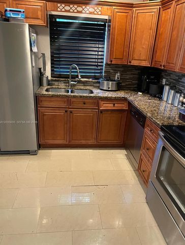 1260 SW 6th Ave, Deerfield Beach, FL 33441