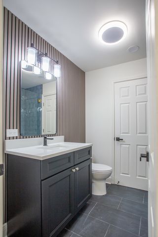 916 E 168th Street, South Holland, IL 60473