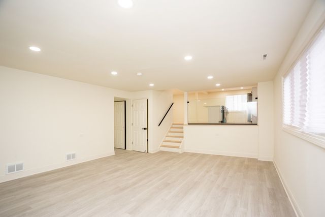 916 E 168th Street, South Holland, IL 60473