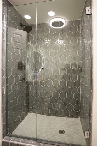 916 E 168th Street, South Holland, IL 60473