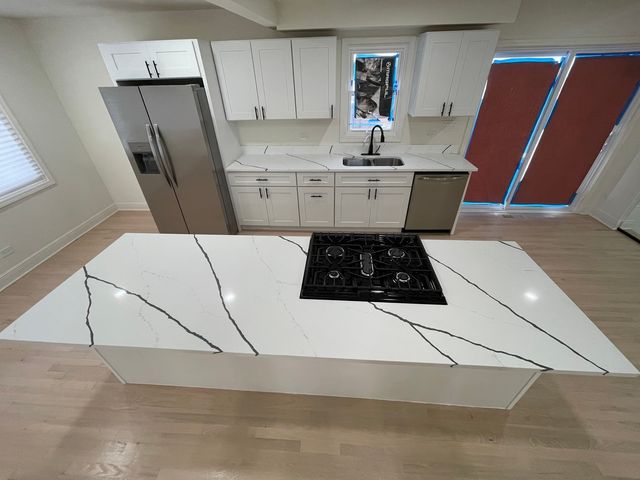 916 E 168th Street, South Holland, IL 60473