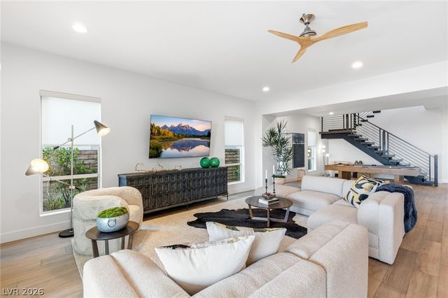 2916 The Peaks Lane, Las Vegas, NV 89138