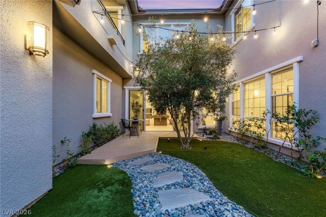 2916 The Peaks Lane, Las Vegas, NV 89138
