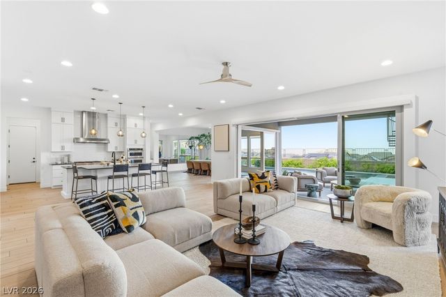 2916 The Peaks Lane, Las Vegas, NV 89138