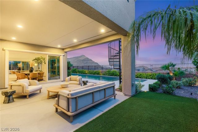 2916 The Peaks Lane, Las Vegas, NV 89138