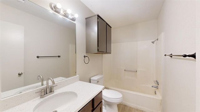 725 Peppertree Drive 25, Bryan, TX 77801