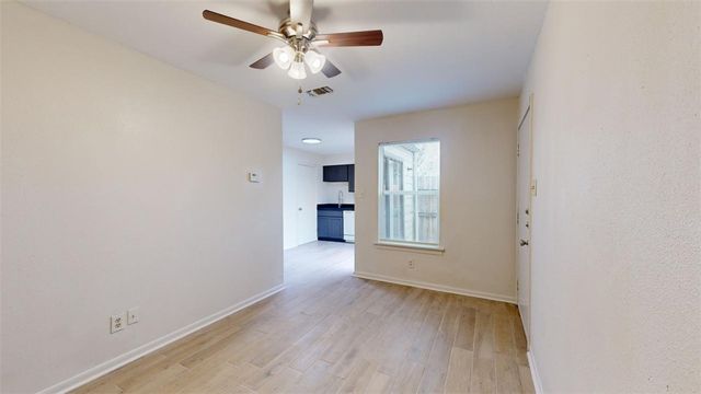 725 Peppertree Drive 25, Bryan, TX 77801