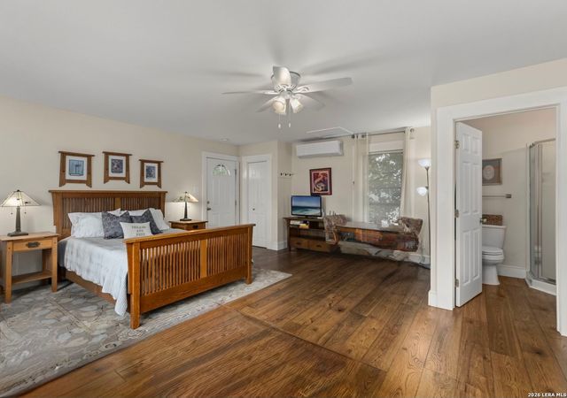517 E PARK AVE, San Antonio, TX 78212