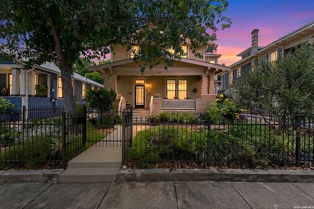 517 E PARK AVE, San Antonio, TX 78212