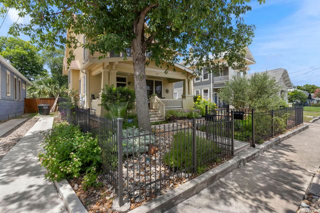 517 E PARK AVE, San Antonio, TX 78212
