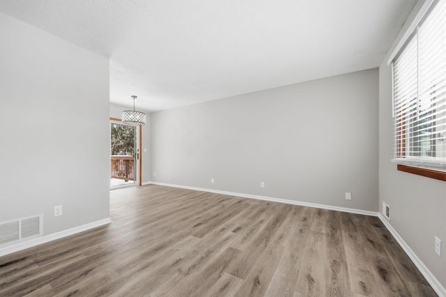 1703 Nokia Way, Eagan, MN 55122