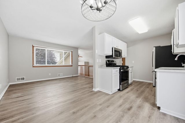 1703 Nokia Way, Eagan, MN 55122