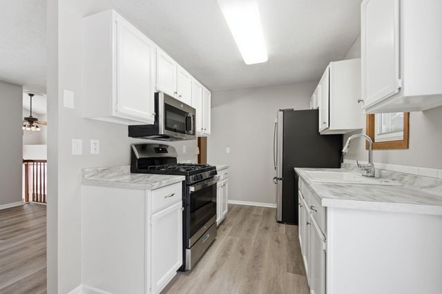 1703 Nokia Way, Eagan, MN 55122