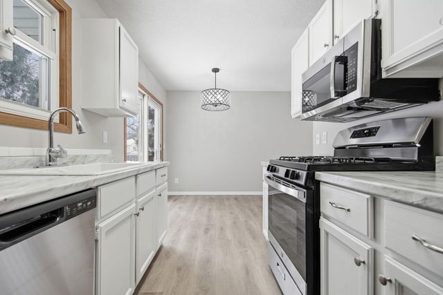 1703 Nokia Way, Eagan, MN 55122