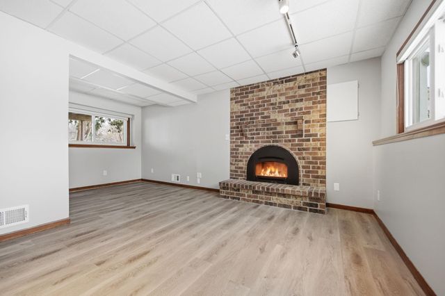 1703 Nokia Way, Eagan, MN 55122