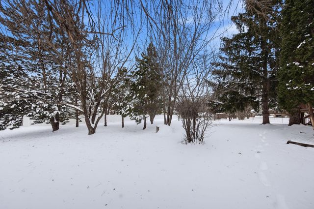 1703 Nokia Way, Eagan, MN 55122