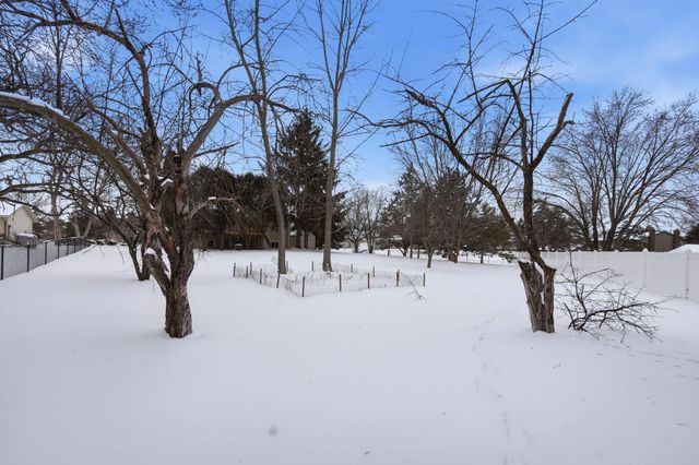 1703 Nokia Way, Eagan, MN 55122