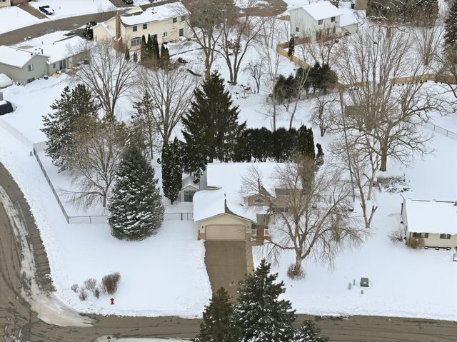 1703 Nokia Way, Eagan, MN 55122