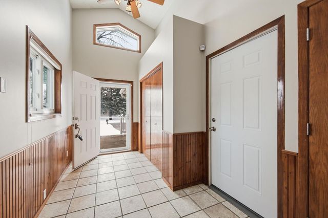 1703 Nokia Way, Eagan, MN 55122