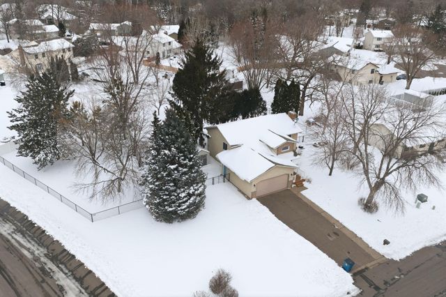 1703 Nokia Way, Eagan, MN 55122