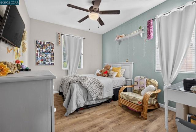 328 Silver Bell Way, Oakley, CA 94561