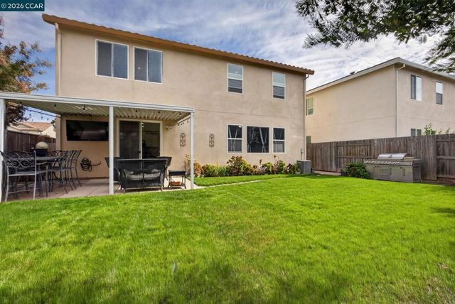 328 Silver Bell Way, Oakley, CA 94561