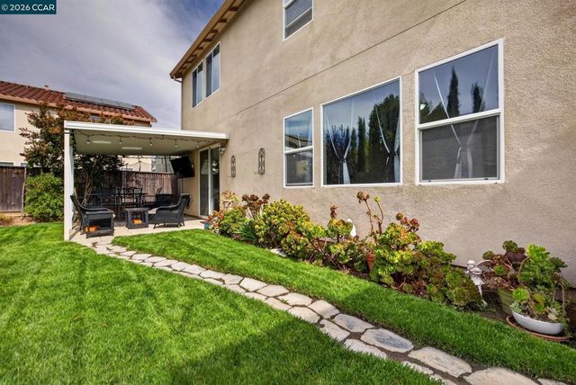 328 Silver Bell Way, Oakley, CA 94561