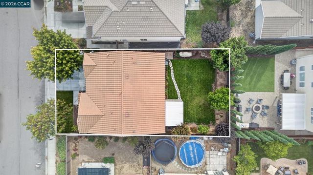 328 Silver Bell Way, Oakley, CA 94561
