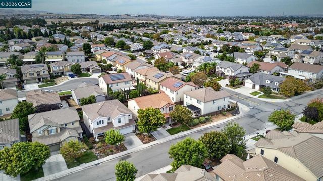 328 Silver Bell Way, Oakley, CA 94561