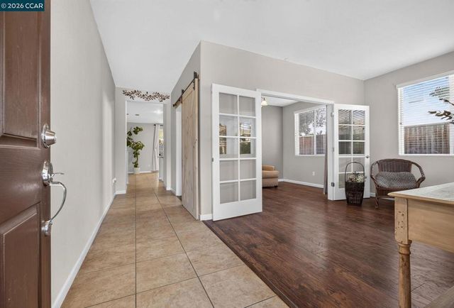 328 Silver Bell Way, Oakley, CA 94561