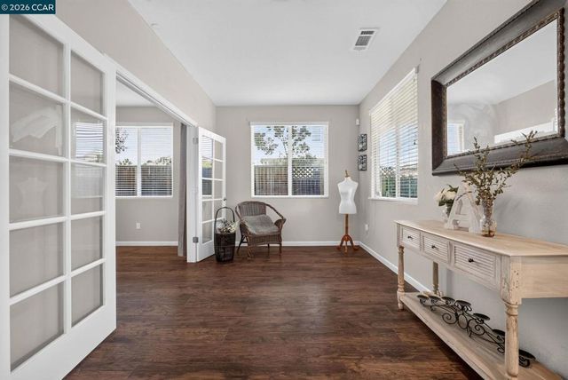 328 Silver Bell Way, Oakley, CA 94561