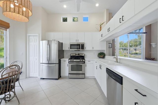7630 WHITEBRIDGE GLEN, University Park, FL 34201