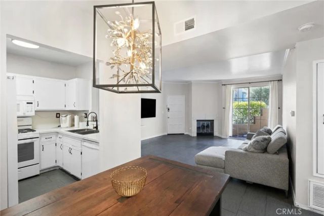 23845 Del Monte 67, Valencia, CA 91355