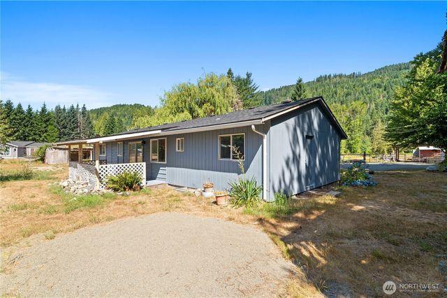 46624 Giles Road, Darrington, WA 98241