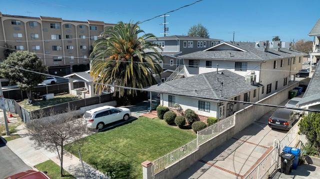 8807 Canby Ave, Northridge, CA 91325