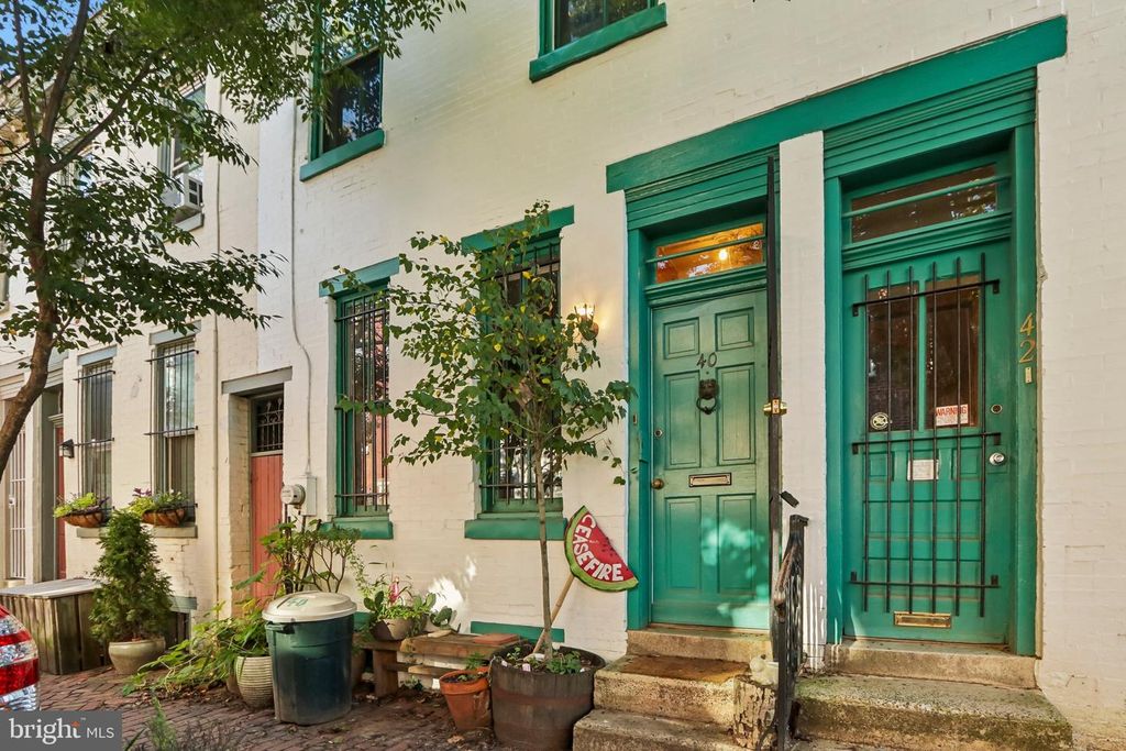 40 N WIOTA ST, PHILADELPHIA, PA 19104 — exterior