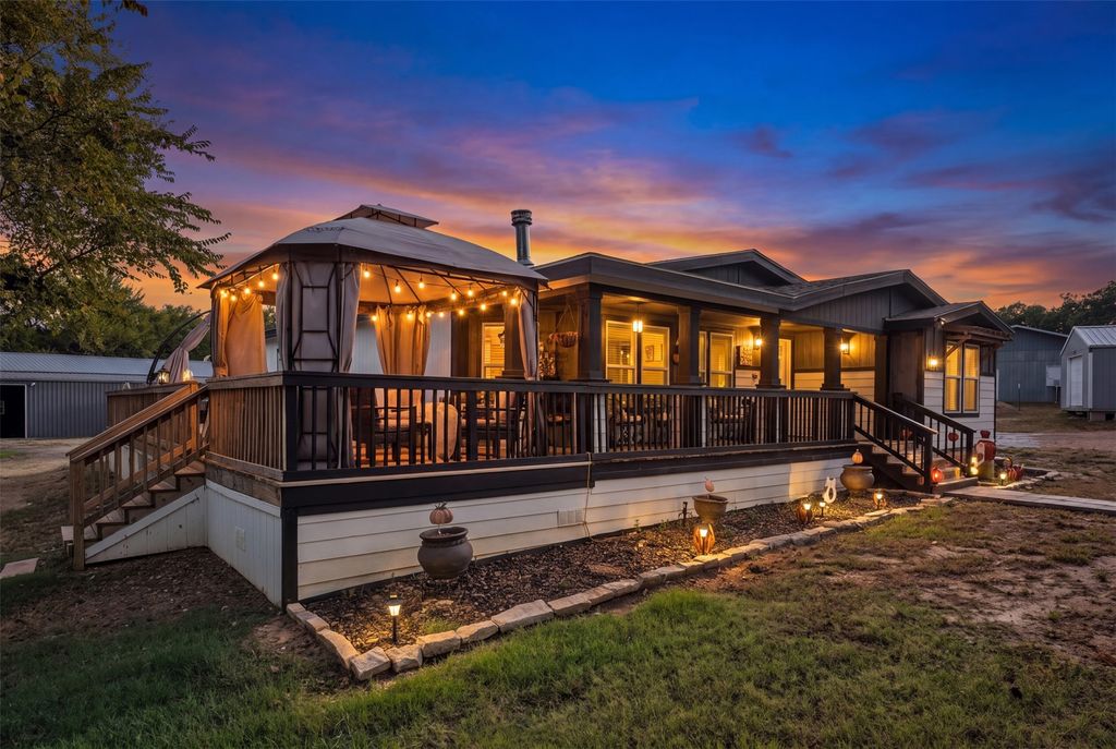 2421 N County Road 810, Alvarado, TX 76009 — exterior