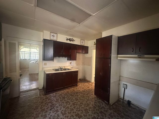 1704 MCMILLON AVENUE SW, Birmingham, AL 35211
