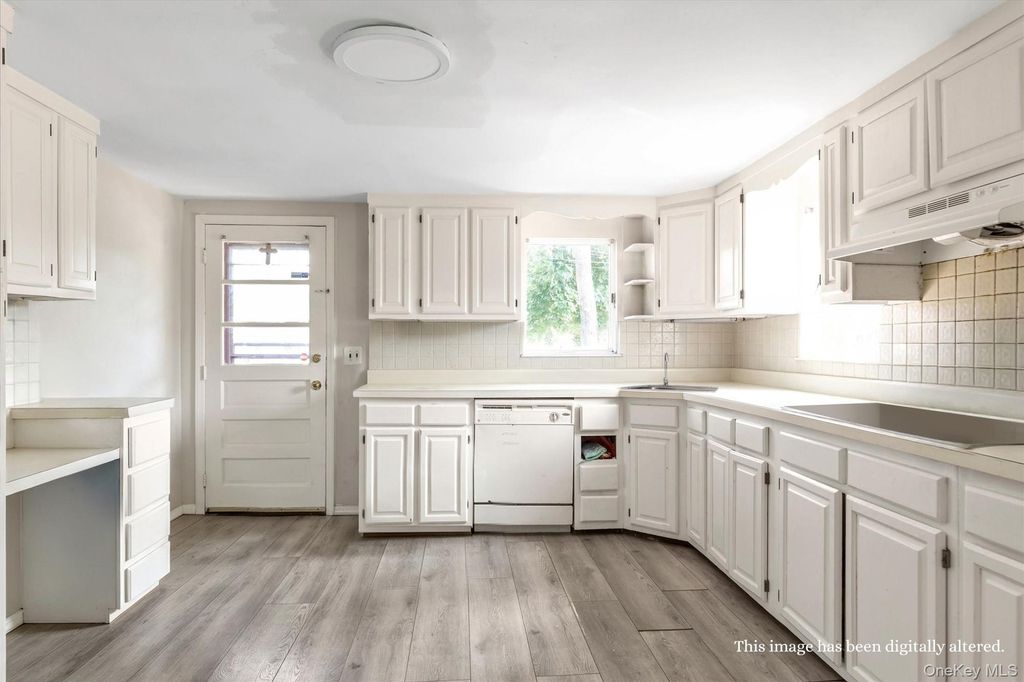 12 Beech Court, Glen Cove, NY 11542 — photo 5