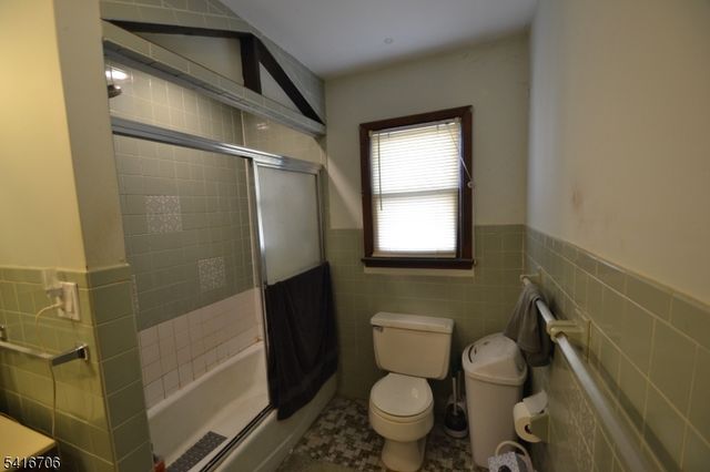 74 Cathedral Ave, Clifton City, NJ 07014