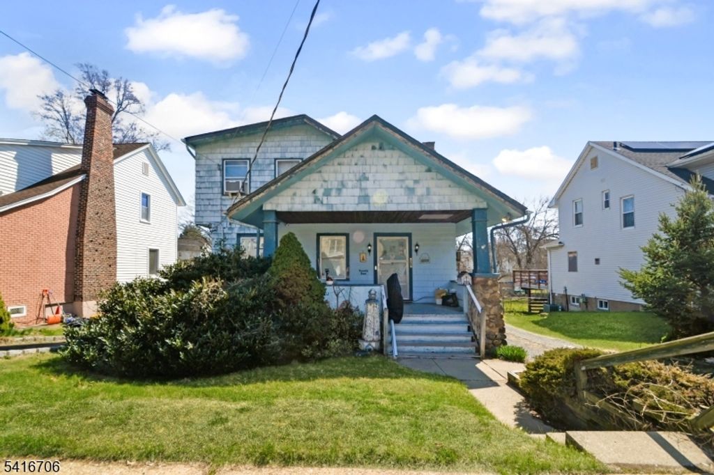 74 Cathedral Ave, Clifton City, NJ 07014