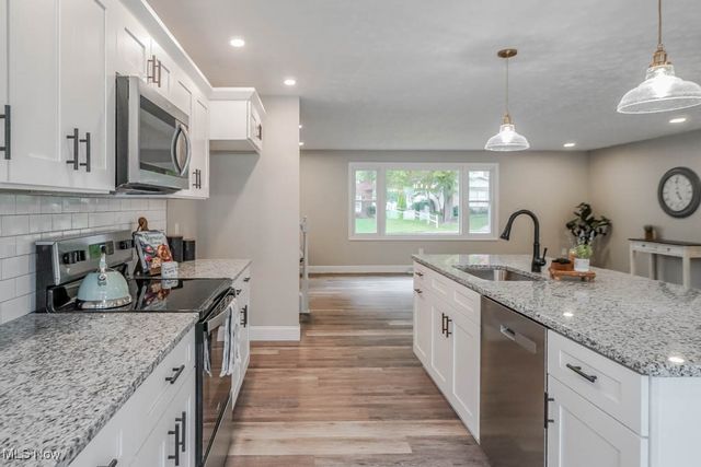 4654 Beverly Avenue NE, Canton, OH 44714