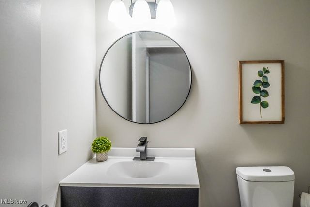 4654 Beverly Avenue NE, Canton, OH 44714