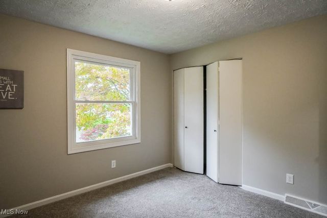 4654 Beverly Avenue NE, Canton, OH 44714