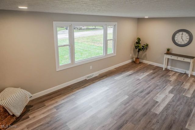 4654 Beverly Avenue NE, Canton, OH 44714